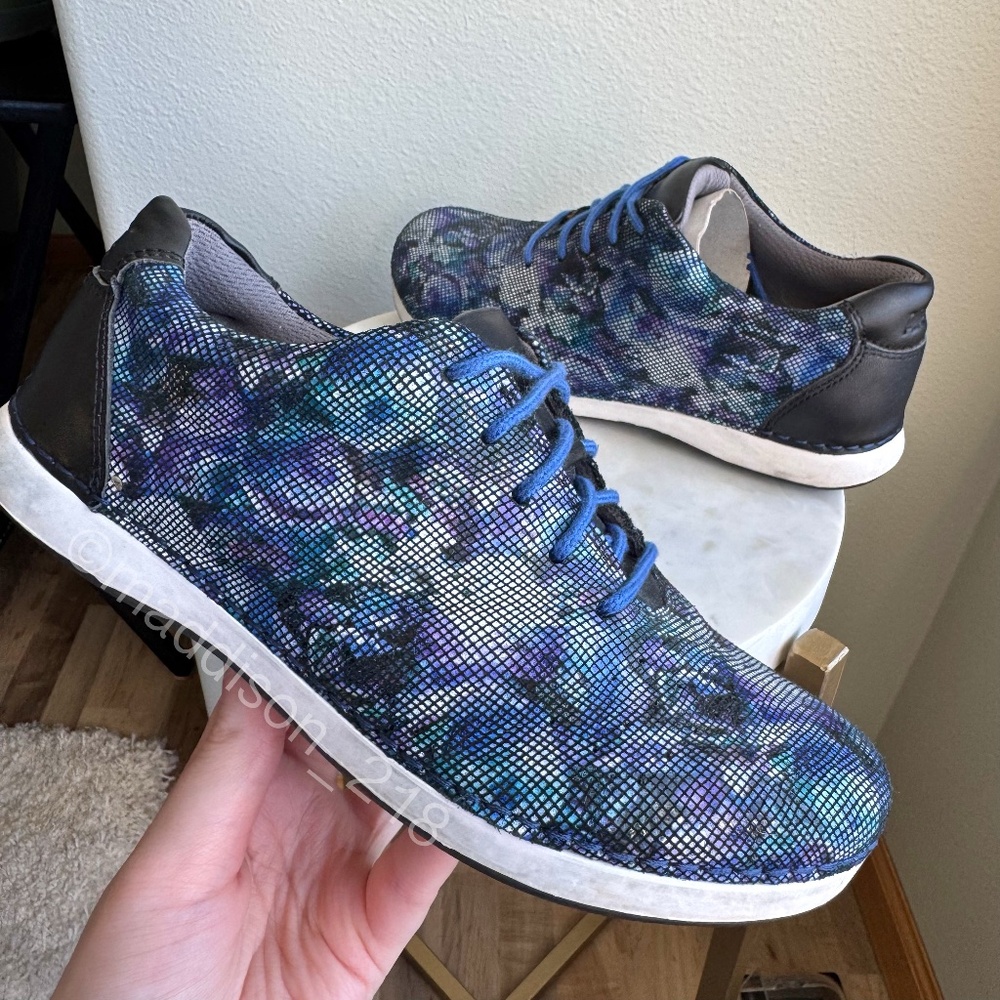 Alegria Essence Winter Garden Navy Blue Fashion Sneakers size 37